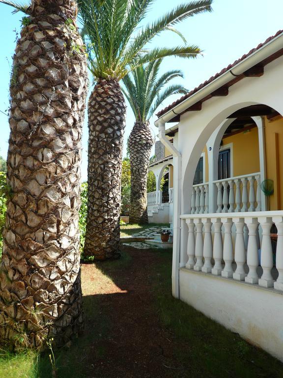 Athina Apartments Ариллас Экстерьер фото