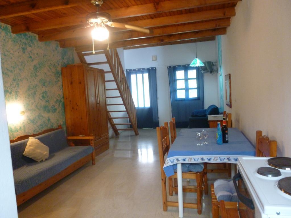 Athina Apartments Ариллас Экстерьер фото